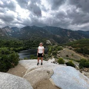 Meet your Posher, Lauren